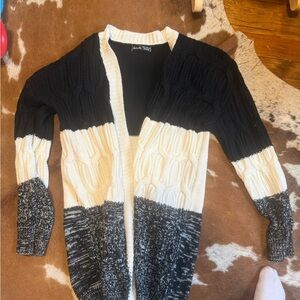 Cable Knit Colorblock Open Cardigan Sweater - Black & Cream
